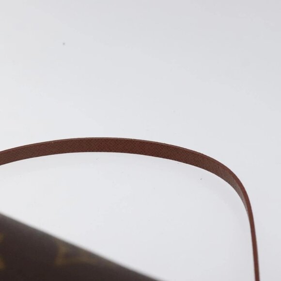 LOUIS VUITTON Monogram Papillon Pouch LV Auth - Picture 8 of 16